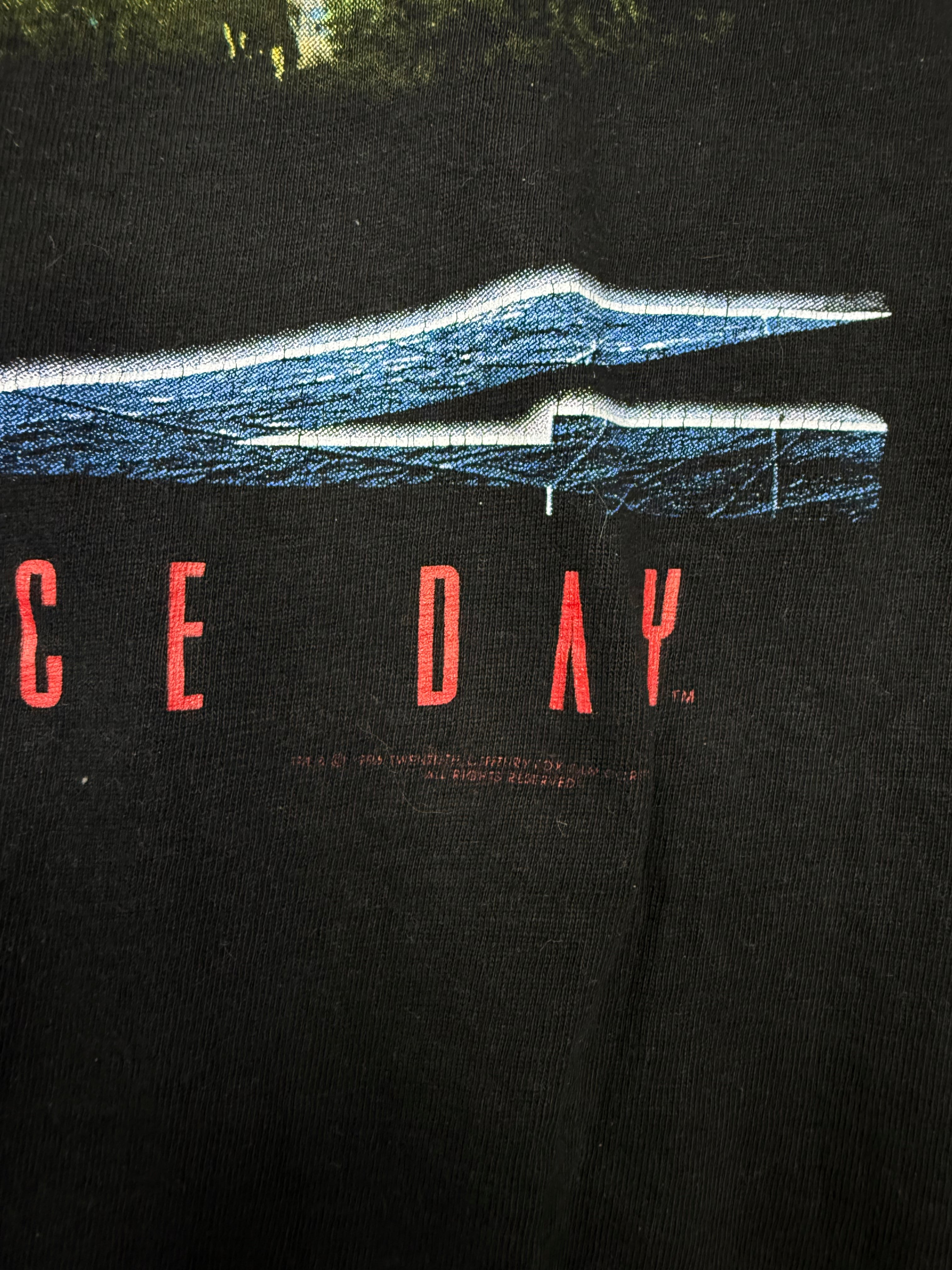 Vintage 1996 Independence Day Movie Tshirt
