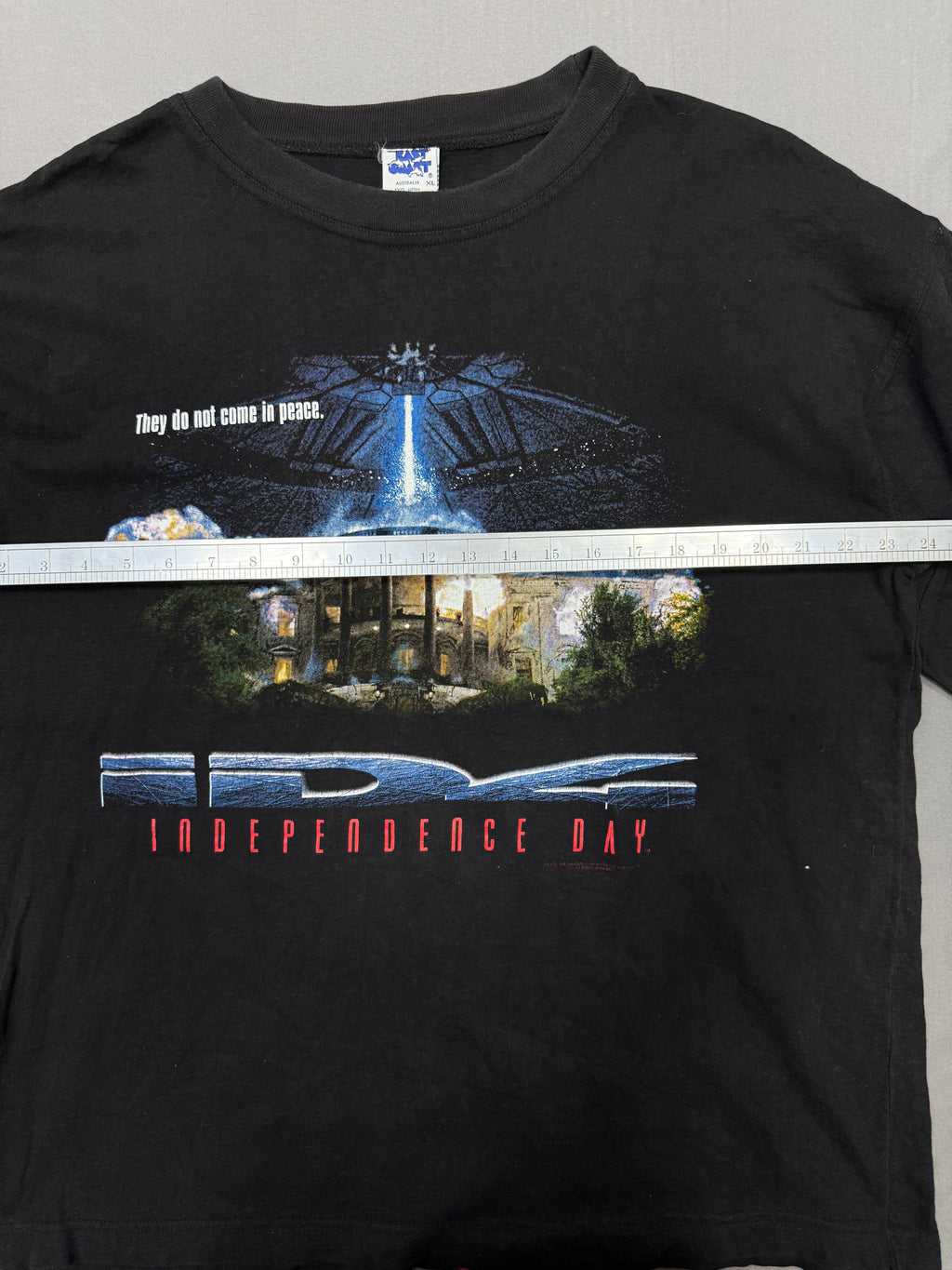 Vintage 1996 Independence Day Movie Tshirt