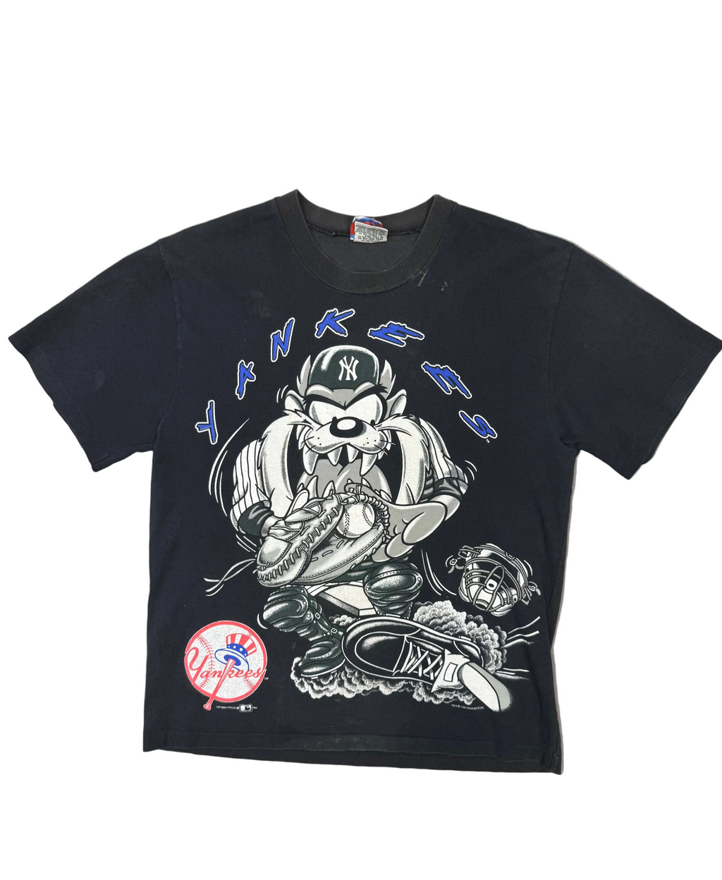 Vintage 1990s Looney Tunes and MLB Collab Tshirt