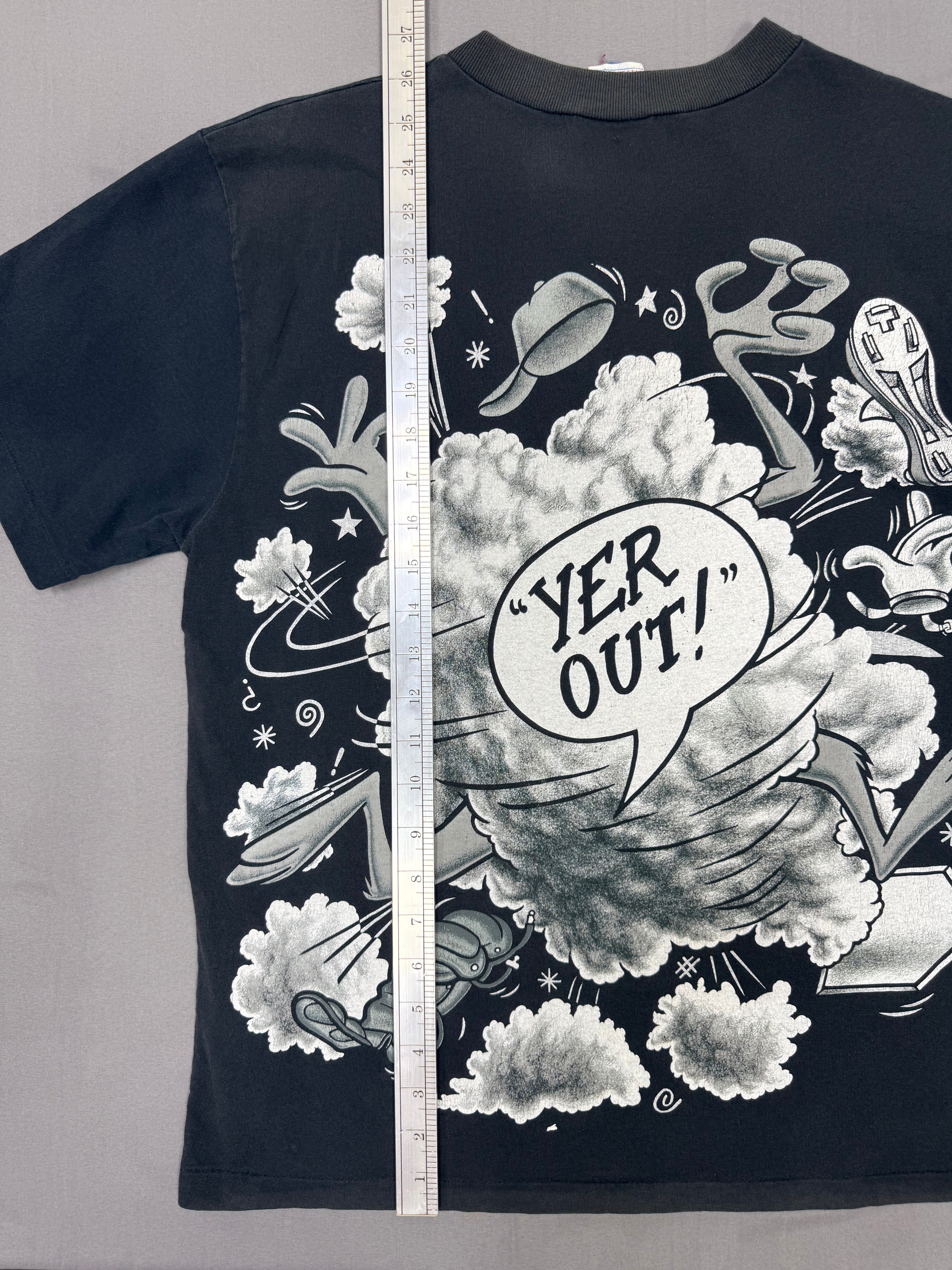 Vintage 1990s Looney Tunes and MLB Collab Tshirt